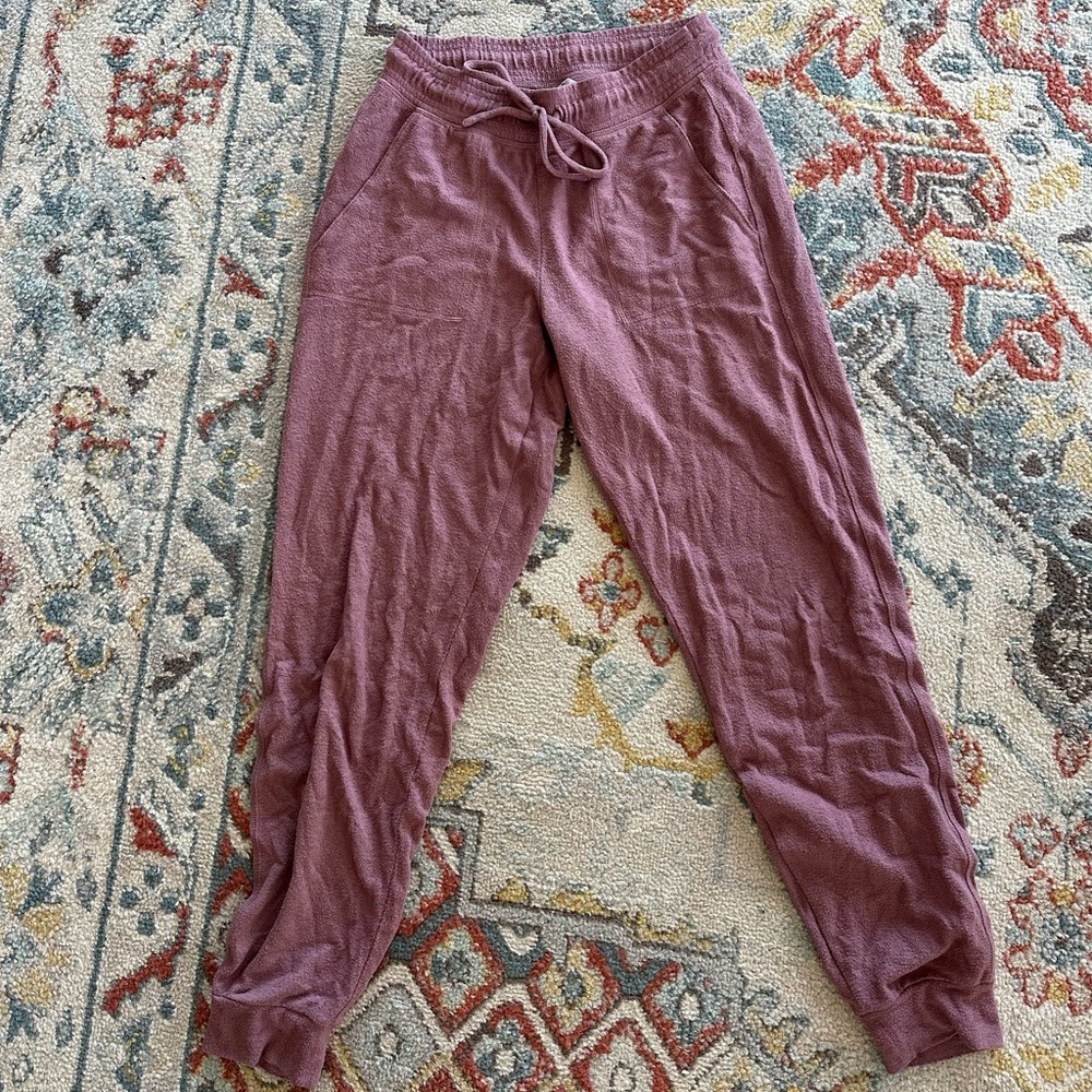 ALO Yoga Dusty Purple Jogger Pants